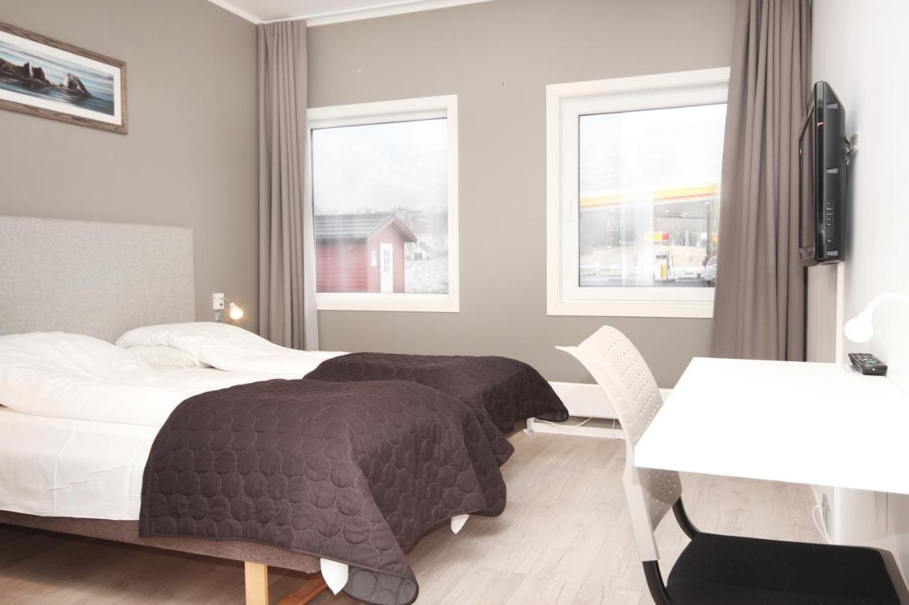 Napoli Resturant & Hotell As Sandnessjoen Bagian luar foto