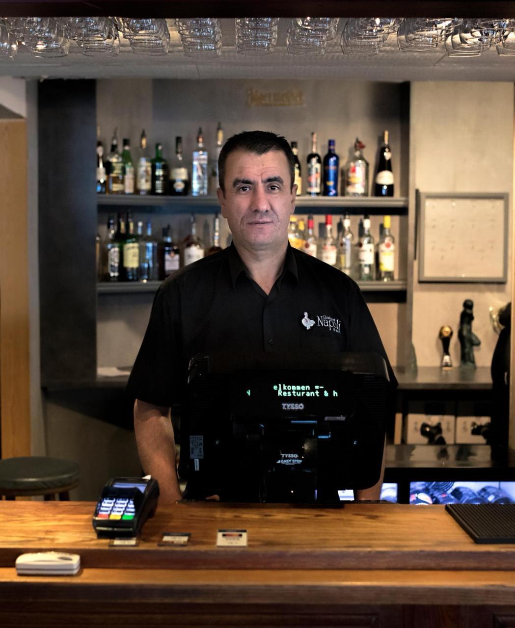 Napoli Resturant & Hotell As Sandnessjoen Bagian luar foto